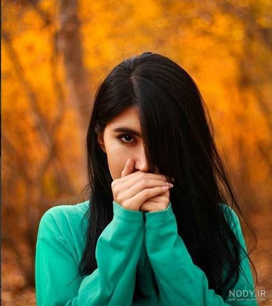 عکس نقاشی دختر تنها زیبا