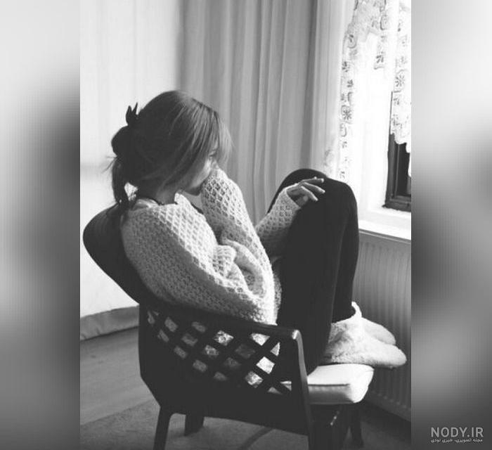عکس بدون متن سیاه سفید غمگین