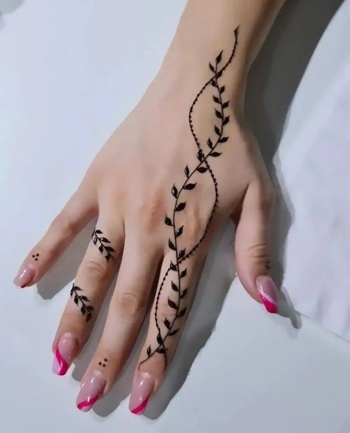 عکس های حنا دست ساده