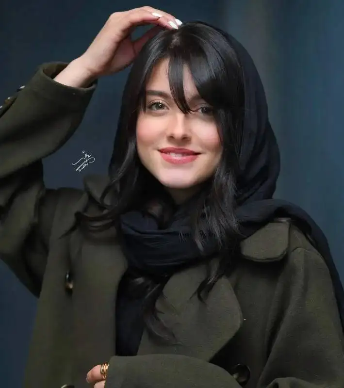 عکس زن سیاوش در جیران