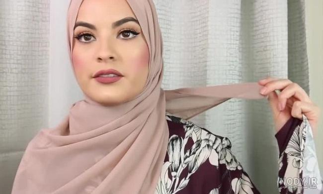 عکس بستن شال با حجاب