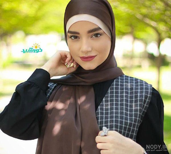 عکس دختر با حجاب با شال