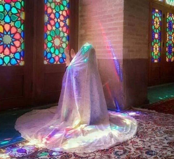 عکس دختر با چادر نماز کارتونی