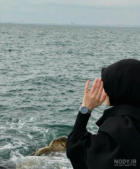 عکس دخترونه با شال عربی