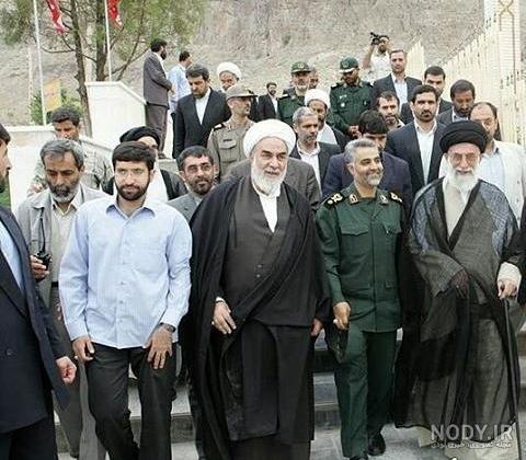 عکس رهبری با کت و شلوار