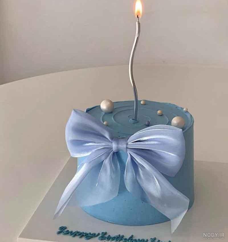 عکس کیک ساده پاپیون دار عکس کیک ساده پاپیون دار