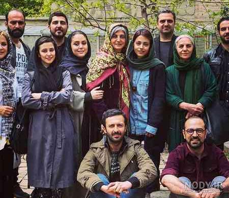 تصاویری تلخ از همسر و مادر حسام محمودی در بهشت زهرا