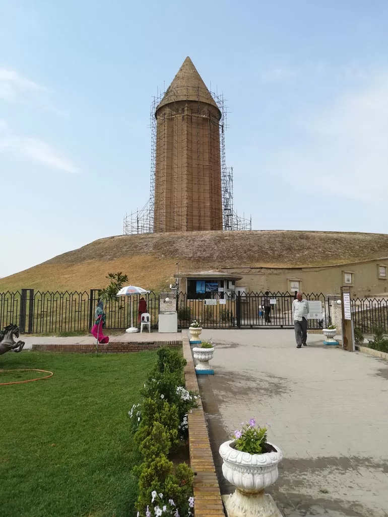 عکس از برج گنبد قابوس