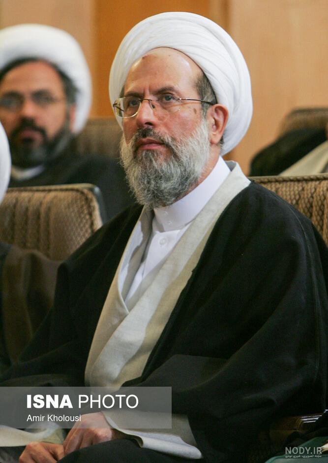 تصویری از حسن روحانی در مراسم یادبود آیت الله ری شهری