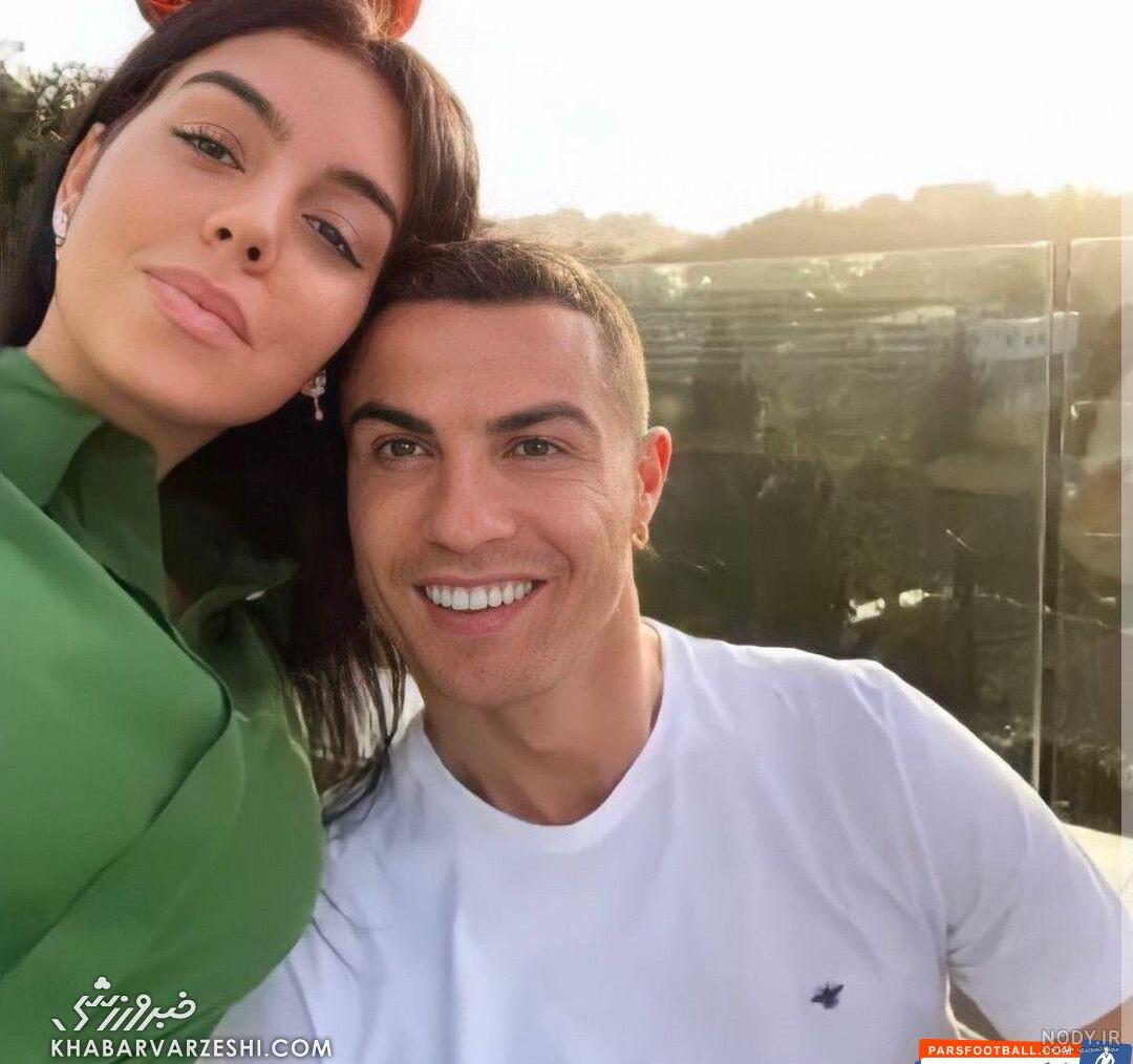 نیمار لیونل مسی و همسرش در ساحل