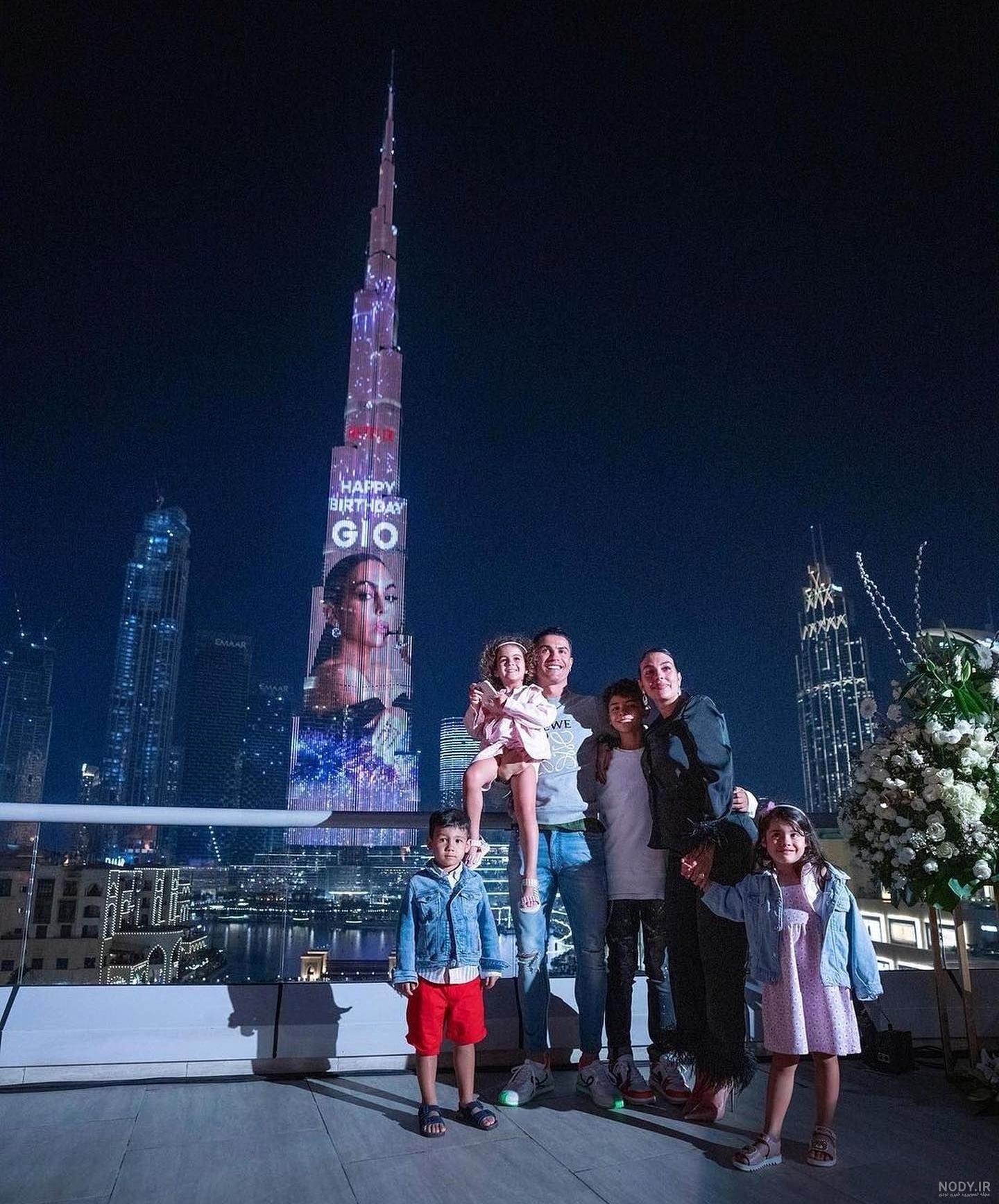 اهنگ عکس جورجینا رو برج خلیفه