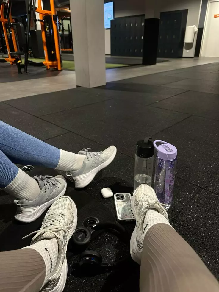 عکس فیک باشگاه پسرانه