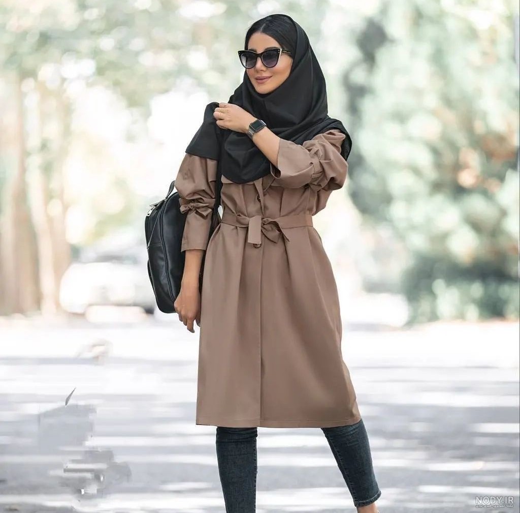 عکس های مدل های مانتو دانشجویی شیک و جذاب در سال ۱۴۰۴ و 2025، از جلو بسته تا بلند و اسپرت.