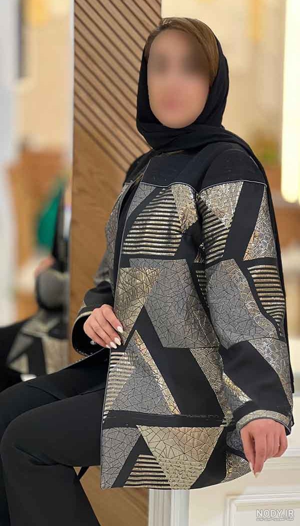 جدیدترین مدل های مانتو ژاکارد مشکی و طرح دار در اینستا ۱۴۰۴، پفکی و مجلسی، بهترین ها در سال ۲۰۲۵