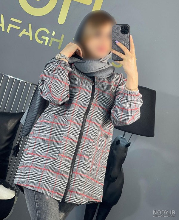 مدل مانتو پاییزی چهارخونه ریز و کوتاه با پارچه چهارخانه در سال 1404 و 2025