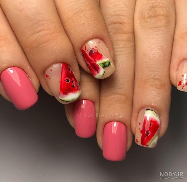 مدل های ناخن یلدایی شیک و جدید ۱۴۰۴، ساده، قرمز، سبز و دخترانه با محصولات yalda cosmetics