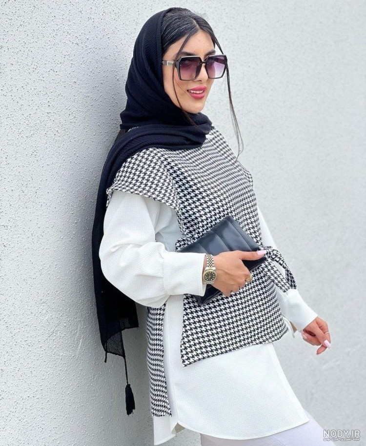 مدل مانتو پاییزی دو رنگ ۱۴۰۴، انتخابی شیک و مدرن برای فصل پاییز ۲۰۲۵