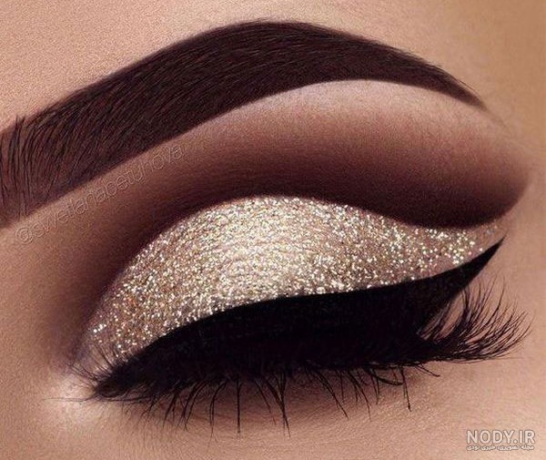 بهترین راهنمای سایه چشم اکلیلی عروس ۲۰۲۵: قیمت، عکس ها و آموزش های جدید و ساده