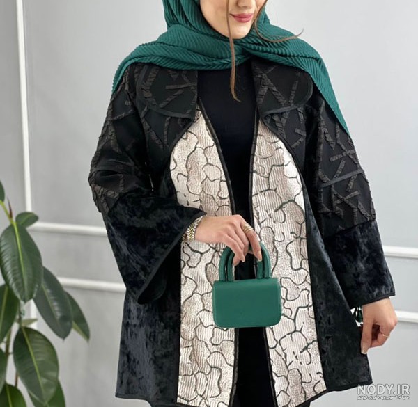جدیدترین مدل مانتو ژاکارد مشکی طرح دار بلند و مجلسی برای سال ۱۴۰۴ و ۲۰۲۵