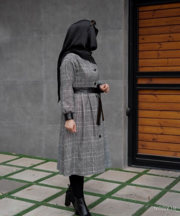 راهنمایی برترین مدل های مانتو چهارخونه جلو بسته برای 2025 و 1404