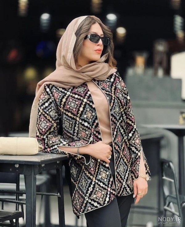 جدیدترین مدل مانتو سوزن دوزی ۱۴۰۴ با طرح های مخمل، هندی و بلوچی در مجموعه needlework collection