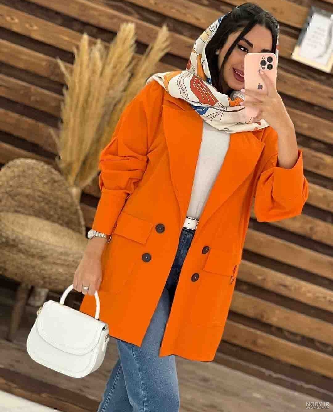 عکس های مانتو پاییزی نارنجی و بافتنی در سال 1404 با رنگ های autumn orange و autumn gold orange