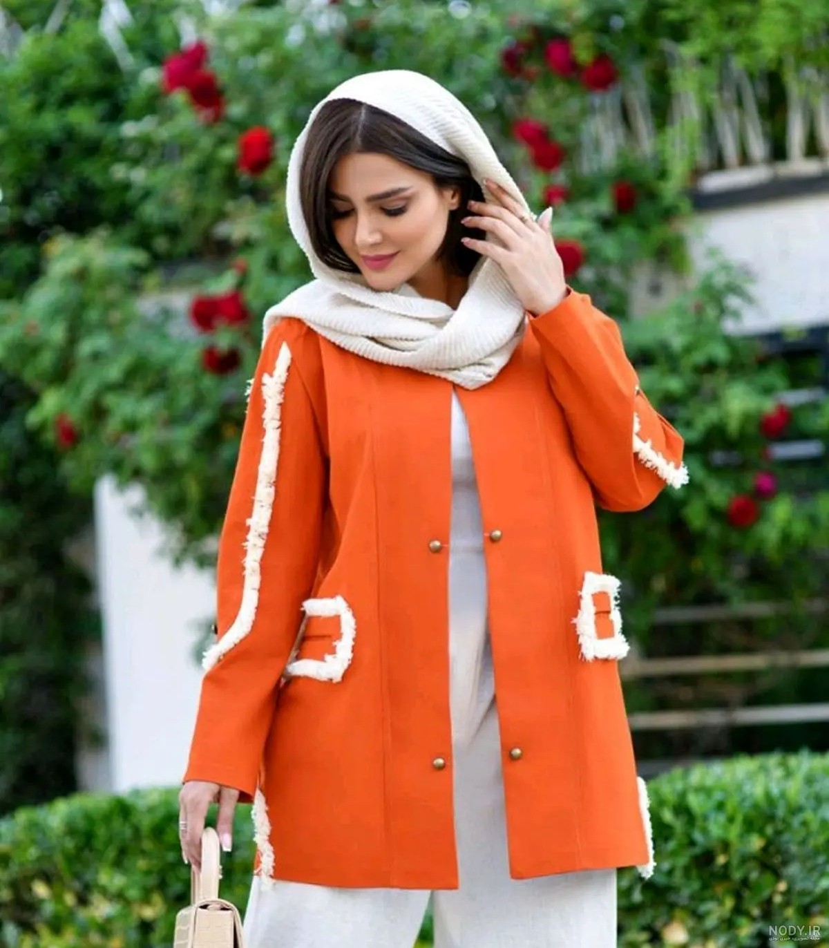 عکس های مانتو پاییزی نارنجی و بافتنی در سال 1404، با رنگ های autumn orange و soft autumn orange