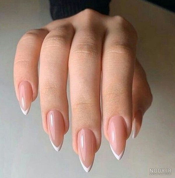 تصاویر مدل ناخن تیز کوتاه، بلند، فرنچ، دخترانه، قرمز، صورتی، مشکی، آبی و پاییزی در سال 1404
