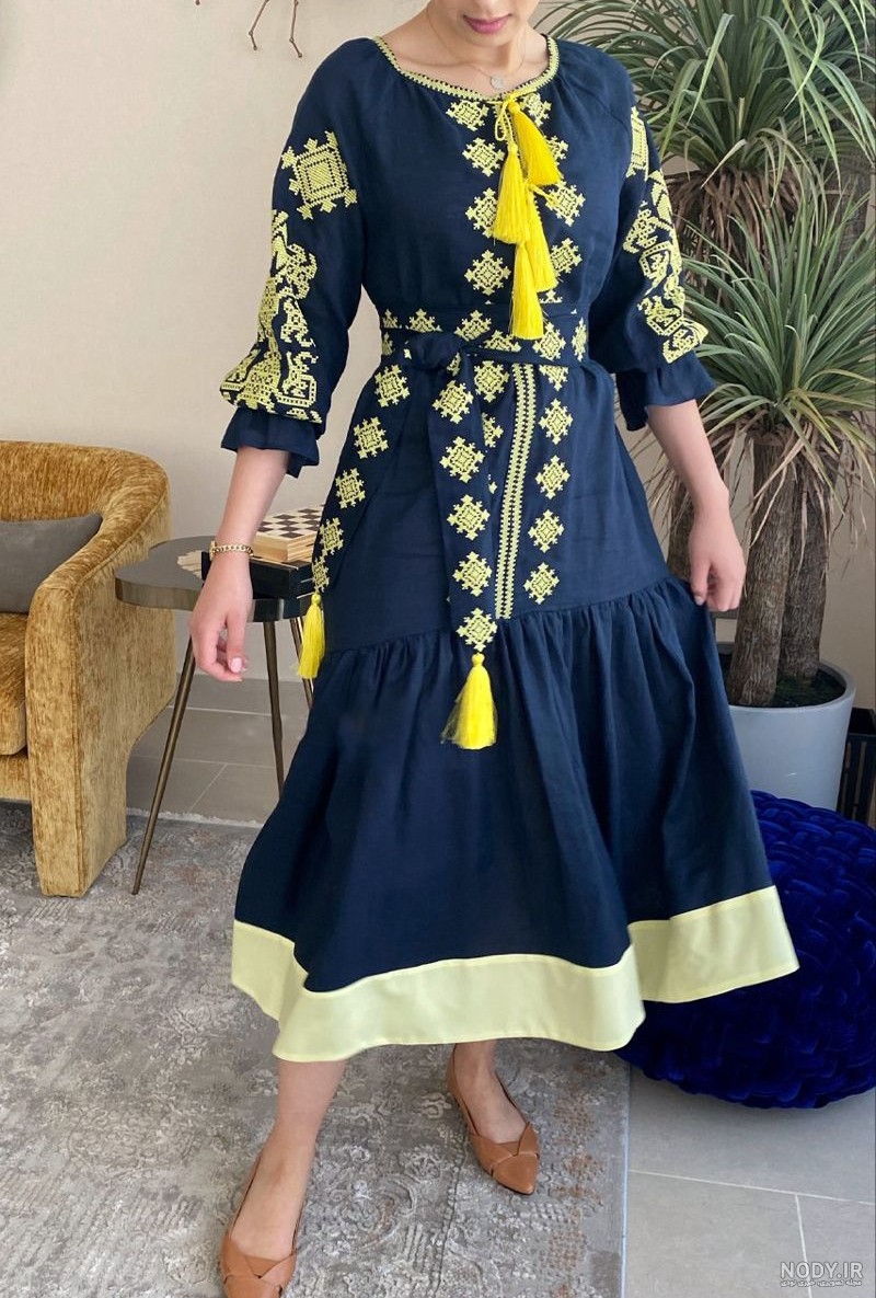 عکس های مانتو پاییزی سنتی و مدل های مانتو زمستانی و مانتوسوری در سال ۱۴۰۴ شمسی و ۲۰۲۵ میلادی