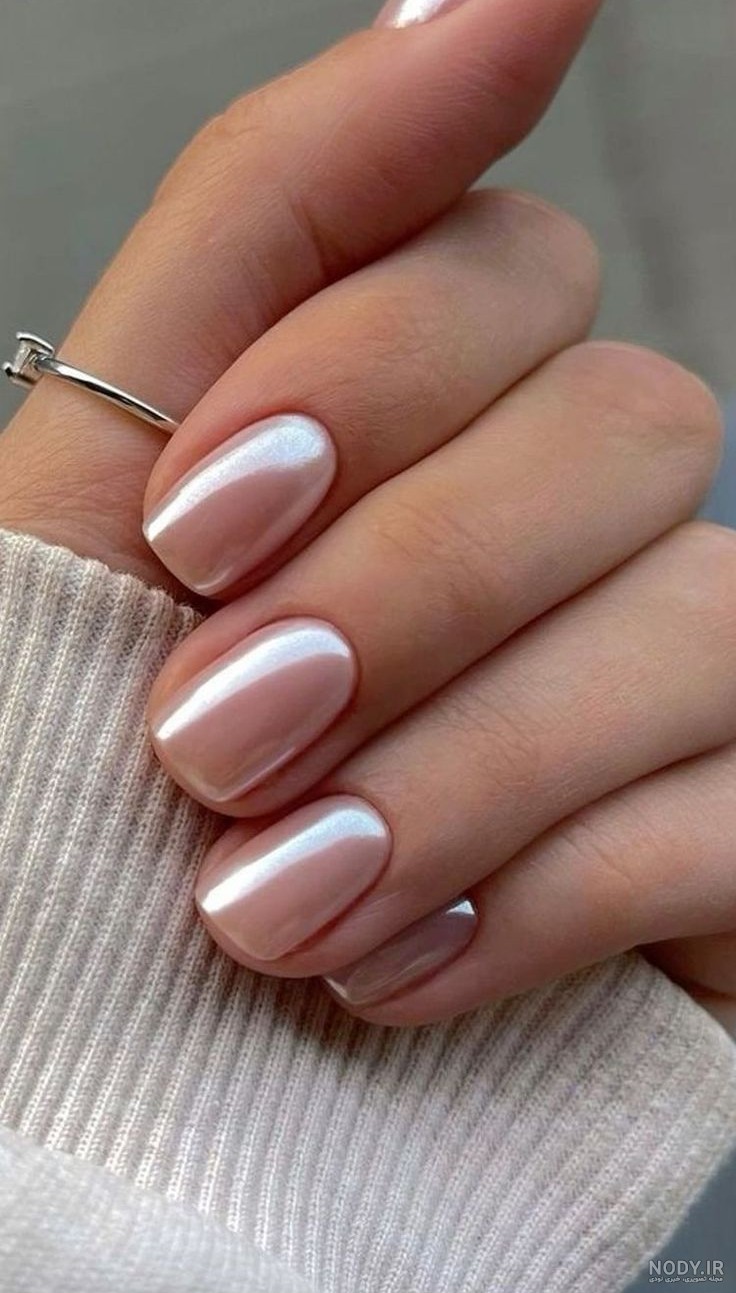 جدیدترین مدل های ناخن ژلیش دخترانه، کوتاه، تابستانی، قرمز و کرومی در سال ۱۴۰۴