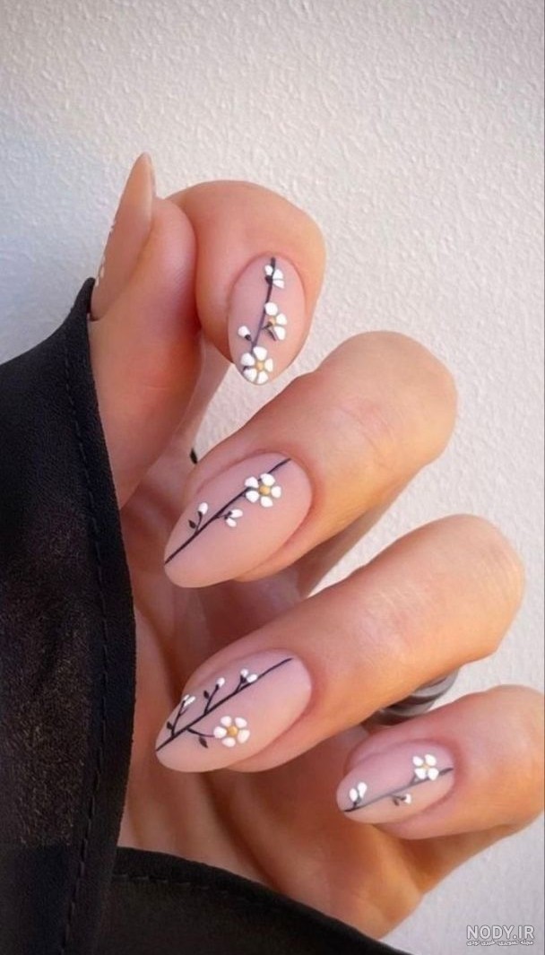 طرح های جدید ناخن ژلیش ۱۴۰۴: مدل های دخترانه، کوتاه، ساده، تابستانی، کرومی و عید