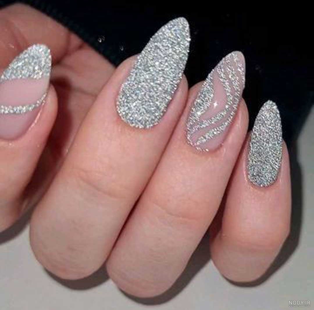 جدیدترین مدل ناخن شاین دار و کاشت با طرح های اکلیلی و ژلیش در سال ۲۰۲۵
