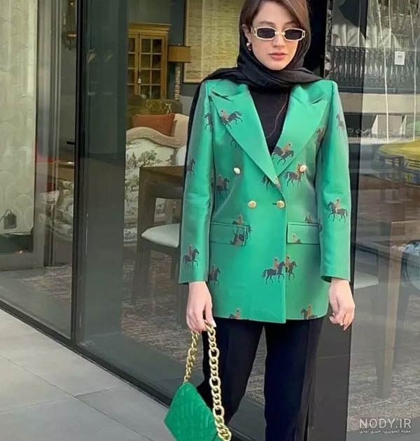 جدیدترین مدل های مانتو کتی جلو بسته مشکی، مجلسی و اسپرت سال ۱۴۰۴ و ۲۰۲۵ در طراحی های مدرن