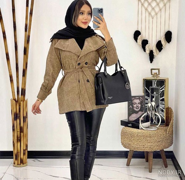 بهترین مدل مانتو گرم پاییزی ۲۰۲۵ با رنگ های گرم و استایل های زمستانی و لباس های پاییزی
