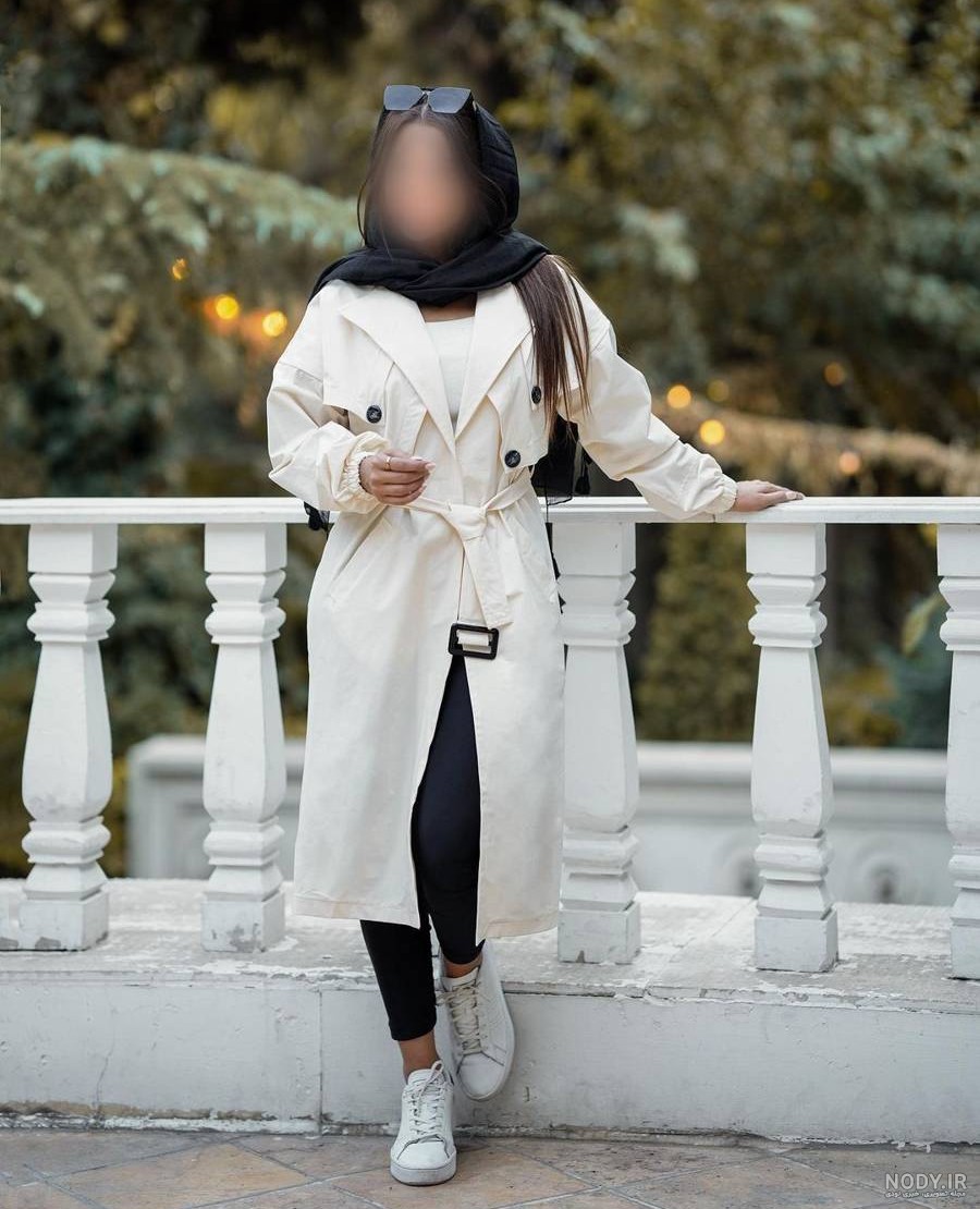 مدل مانتو پاییزی سفید و مشکی، استایل های جدید پوشاک پاییزی و زمستانی ۱۴۰۴