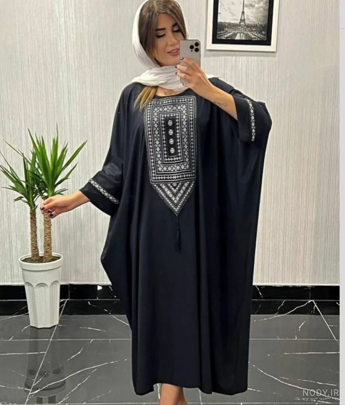 جدیدترین مدل مانتو مشکی بلند شیک و ساده مناسب سال 1404 و 2025