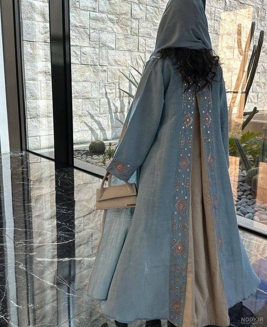 جدیدترین مدل های مانتو عبایی حریر بلند، مجلسی و ساده در سال 1404 با طراحی های شیک و رنگی