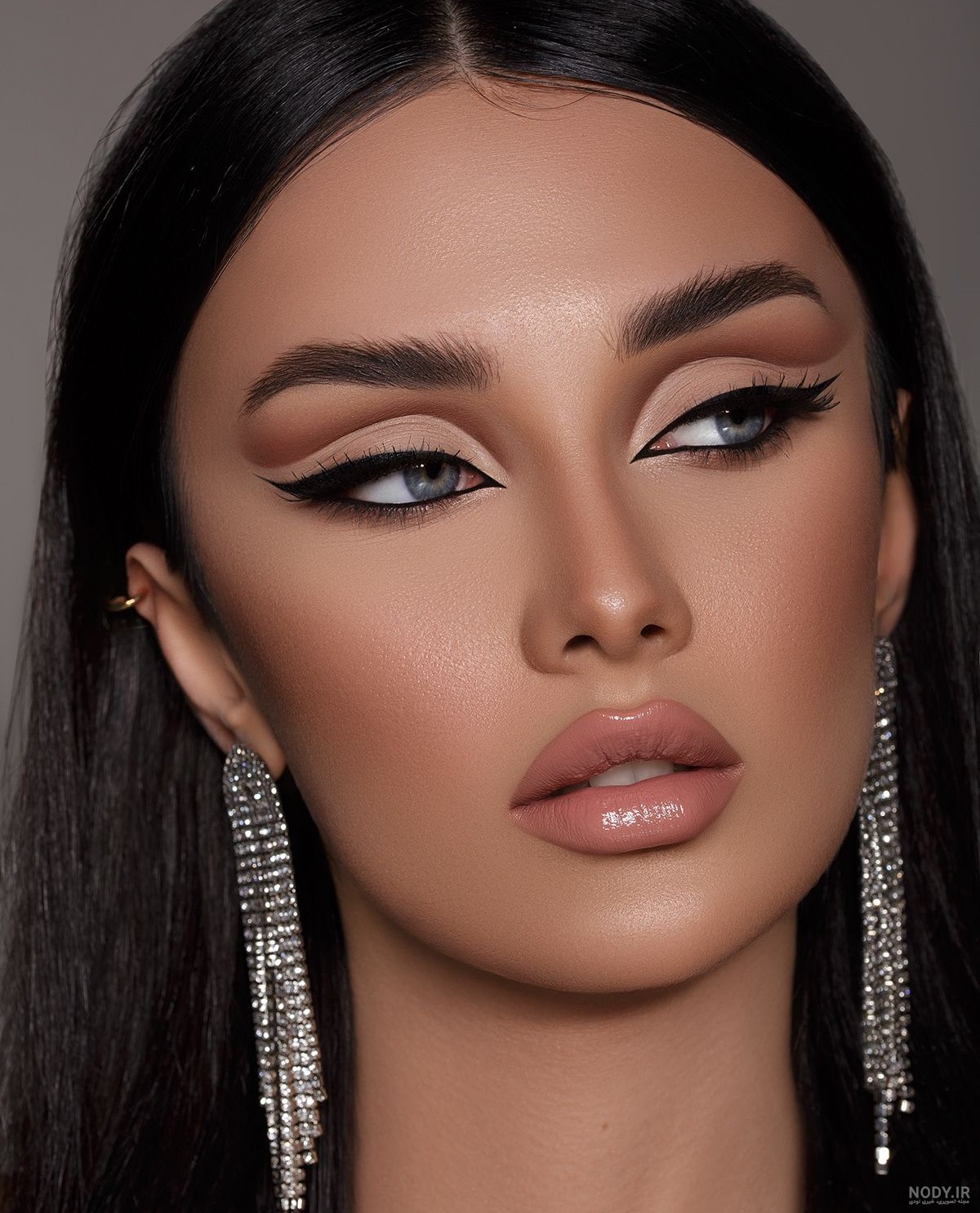 جدیدترین مدل سایه چشم ۱۴۰۴ و ترندهای فشن سال ۲۰۲۵ برای عروس و دختران