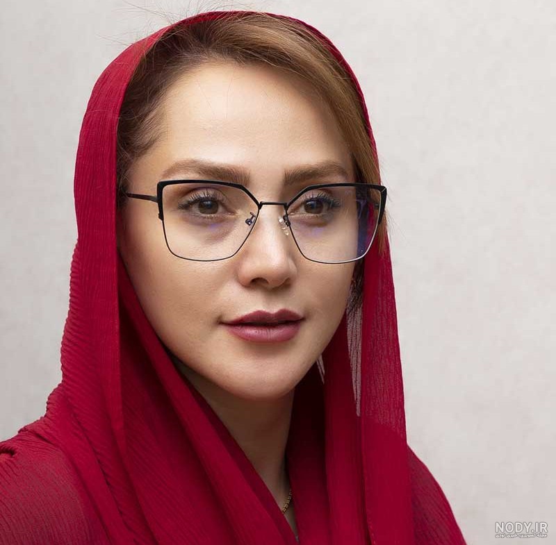 40 مدل عینک طبی دخترانه برای صورت کشیده