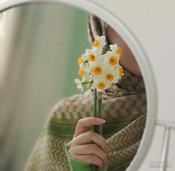 بهترین عکس پروفایل دخترونه ساده، شیک و لاکچری برای سال 2025 و سال جاری