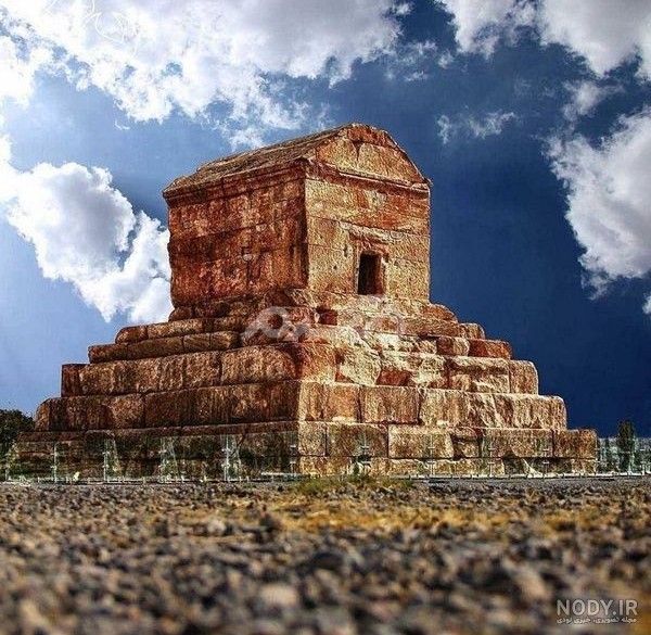 عکس پس زمینه هخامنشیان و پرچم با کیفیت بالا برای گوشی و کامپیوتر در سال ۱۴۰۴