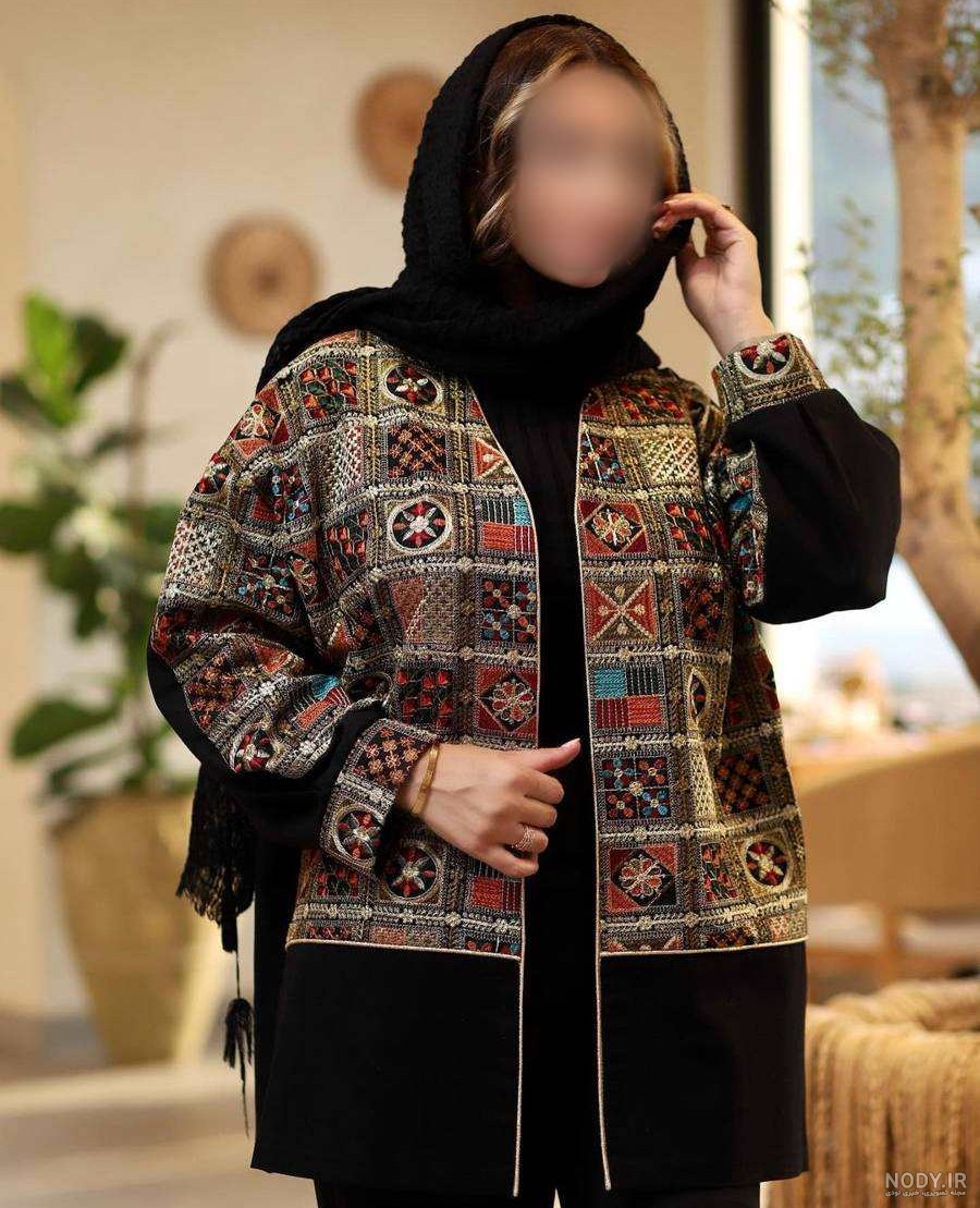 مدل مانتو شب یلدا زنانه شیک و خاص برای شب یلدا 1404، در انواع مانتو و مانتو شلوار زنانه