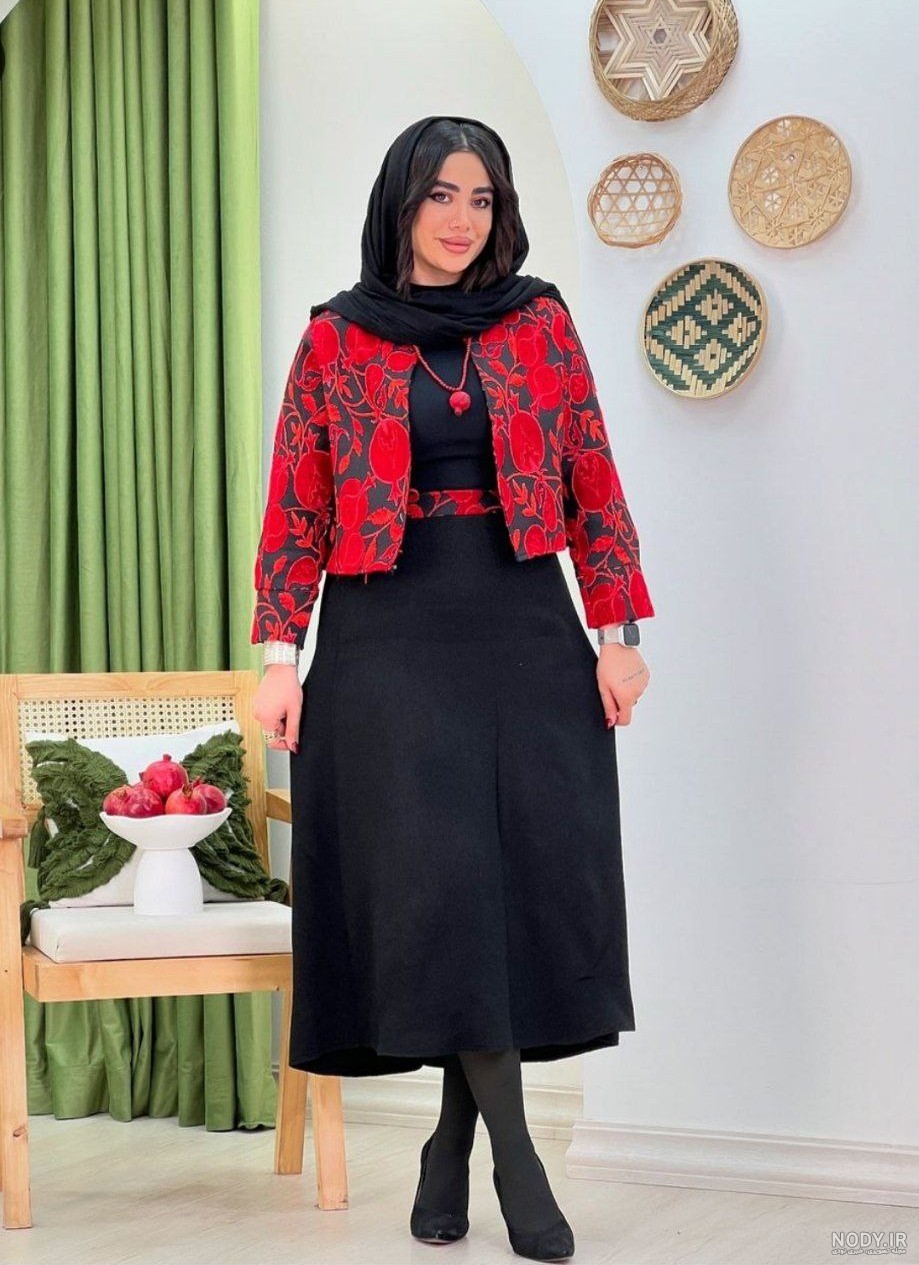 تصاویر مانتو دخترانه یلدایی شیک و جدید با مدل های بلند و کابل در سال ۱۴۰۴ و ۲۰۲۵