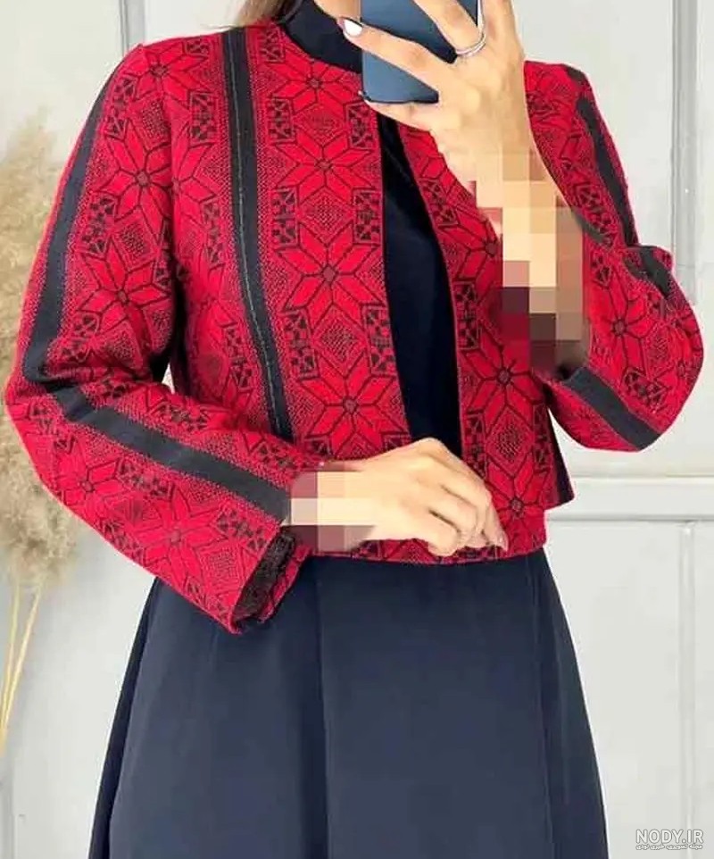 جدیدترین مدل مانتو شب یلدا ۱۴۰۴ با طرح های شیک و خاص برای عید و شب یلدا ۱۴۰۴