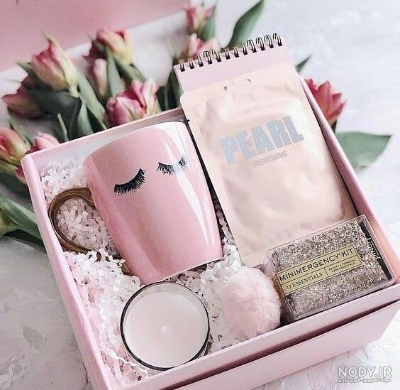 ایده های خاص و شیک کادو روز مادر ۱۴۰۴؛ ساده، جذاب و مناسب برای تولد و کریسمس