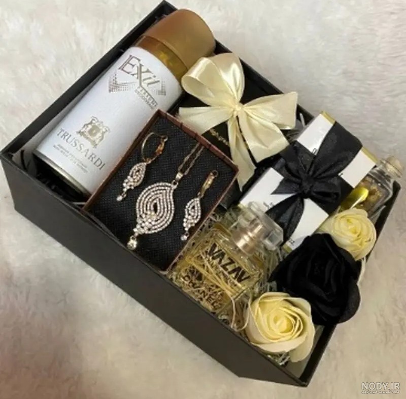 ایده های عکس های کادو روز مادر مذهبی در سال ۱۴۰۴: هدیه های معنوی و خاص برای مادر در سال ۲۰۲۵