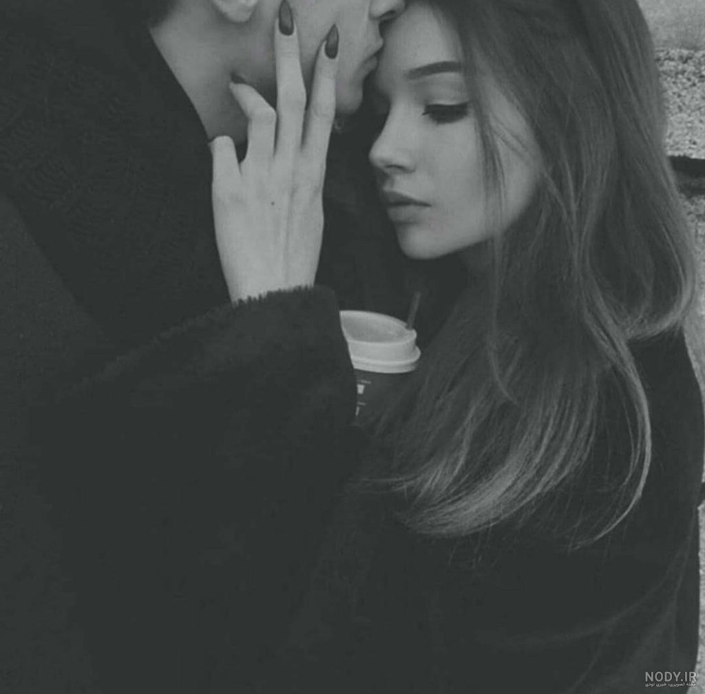 عکس پروفایل عاشقانه دونفره با متن زیبا در سال 1404، لحظه های عشق و محبت بی نظیر  دختر و دست عاشقانه