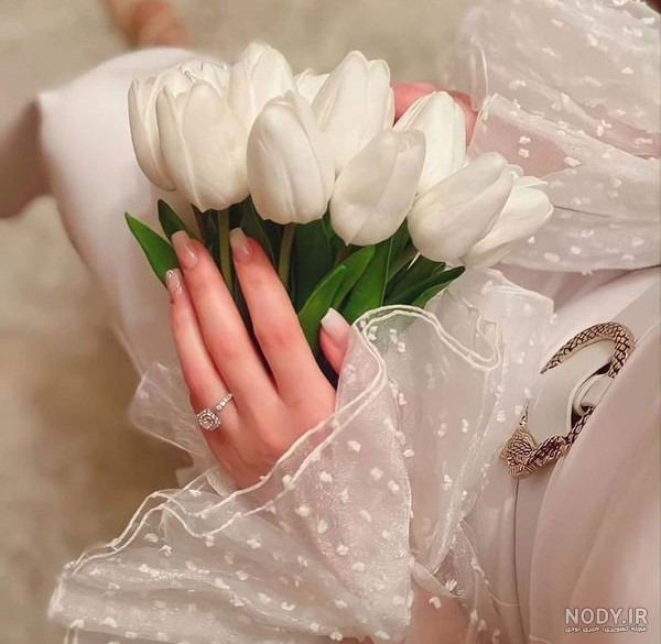 عکس های پروفایل دخترونه لاکچری، شیک، خاص و باحجاب مناسب اینستاگرام و فیسبوک ۲۰۲۵