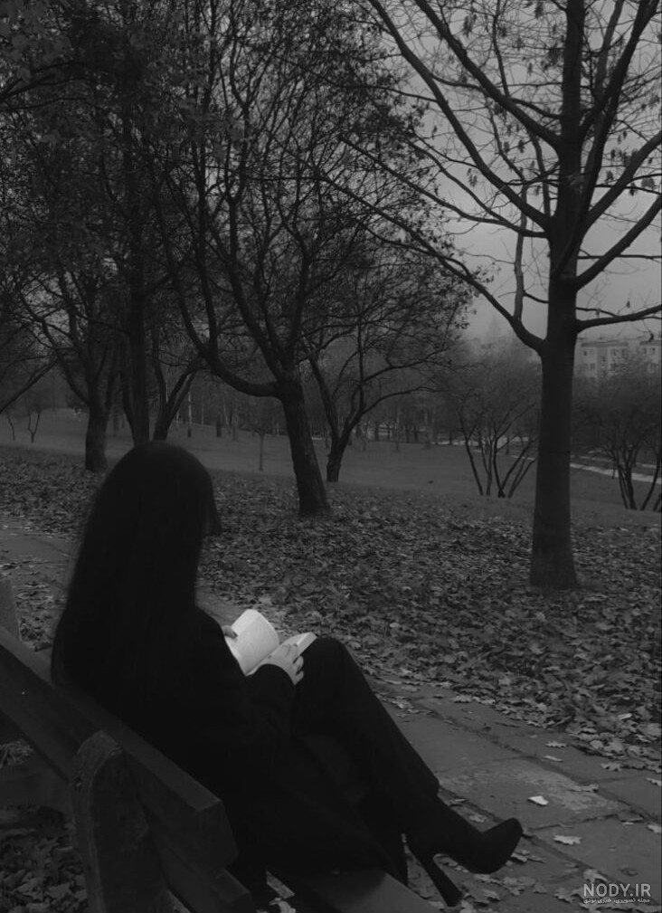 تصاویر غمگین دخترونه بدون متن برای پروفایل در سال ۲۰۲۵، شامل سیاه و سفید، جدید، خاص و لاکچری